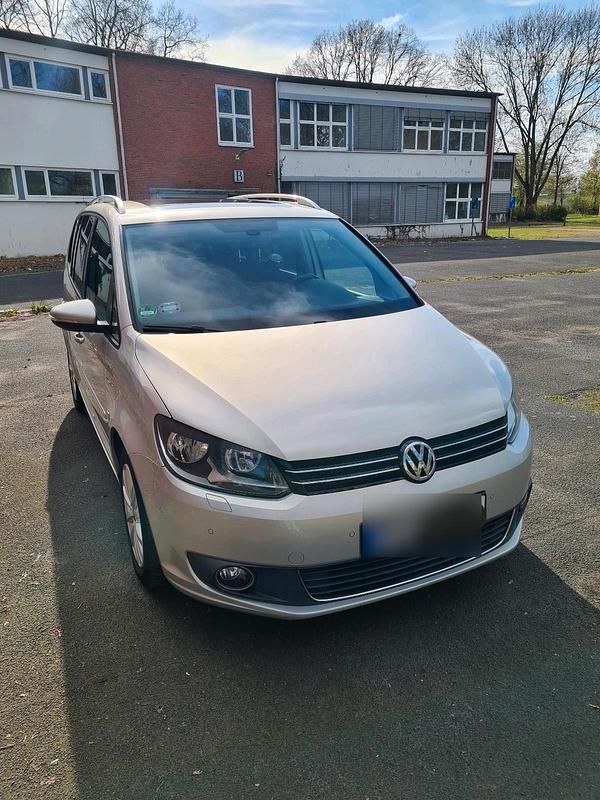Gebraucht VW Touran Highline 150 PS (110 kW) 2011 Silber Van / Kleinbus
