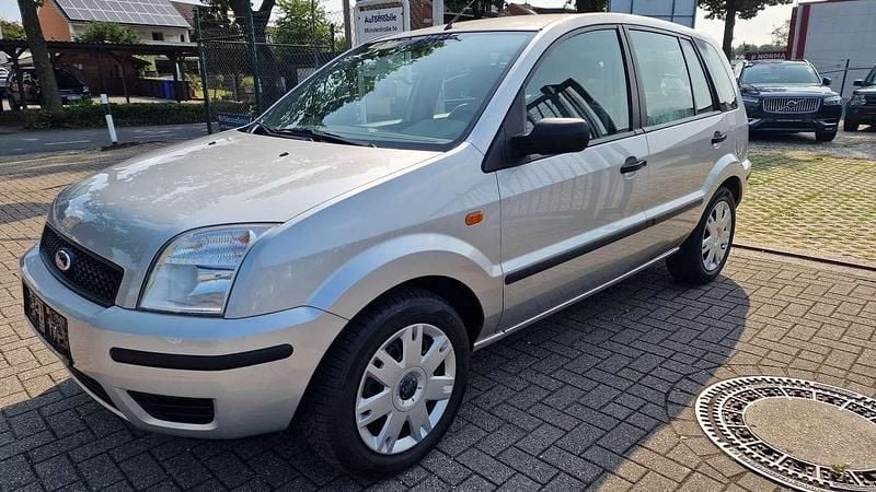 Silber Gebraucht 2003 Ford Fusion Trend Limousine | 3.250 € (Etwas zu teuer) - Bild 1/4