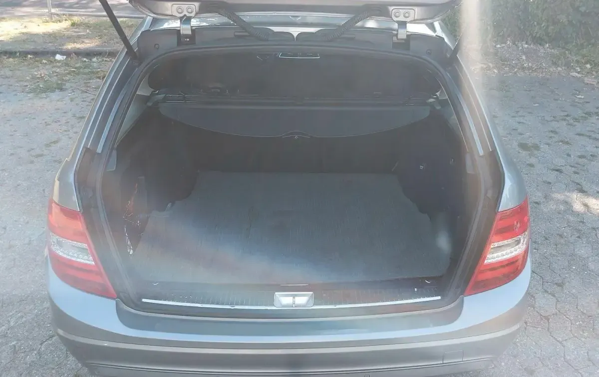 Gebraucht Mercedes C200 136 PS (100 kW) 2014 Grau Kombi