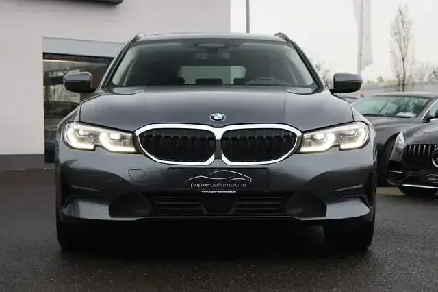 Brugt BMW 330 Advantage 265 HK (194 kW) 2020 Grå Stationcar