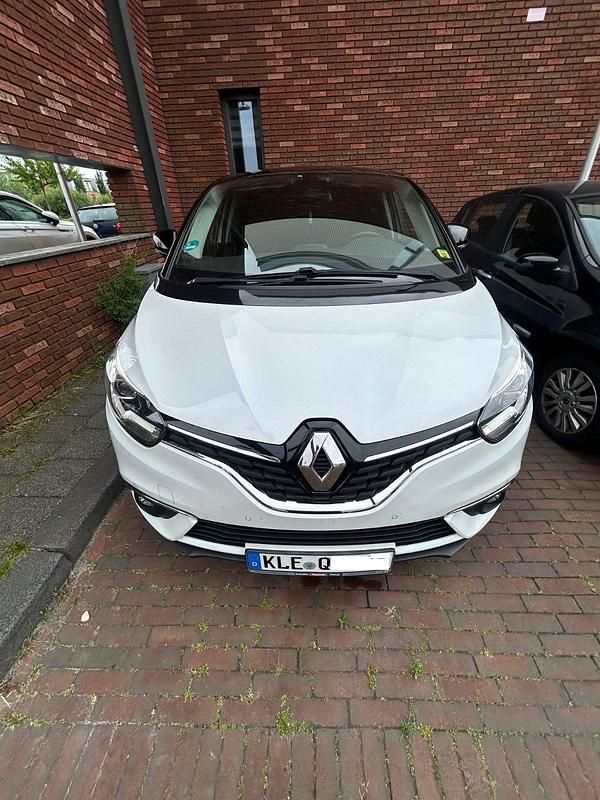 Weiß Gebraucht 2018 Renault Scénic IV Intens Van / Kleinbus | 11.500 € (Superpreis) - Bild 1/4