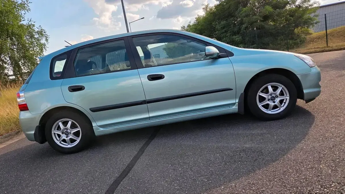 Gebraucht Honda Civic 90 PS (66 kW) 2005 Grün Kleinwagen