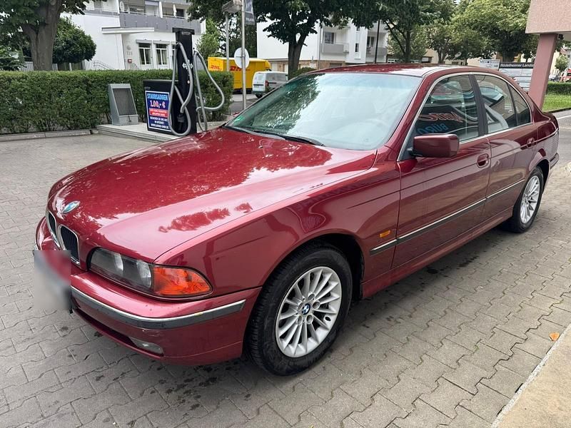 Gebraucht BMW 520 150 PS (110 kW) 1997 Rot Limousine