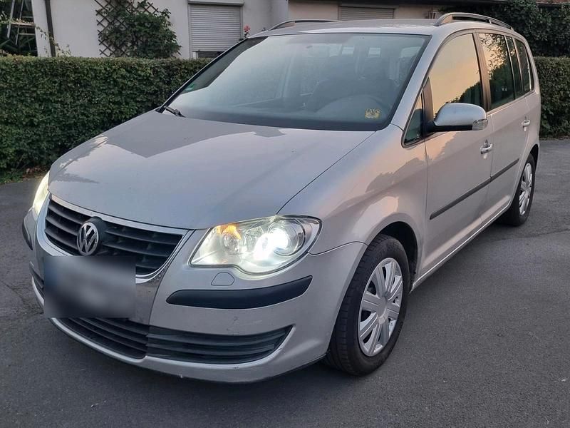 Silber Gebraucht 2008 VW Touran Van / Kleinbus | 1.000 € (Guter Preis) - Bild 1/4
