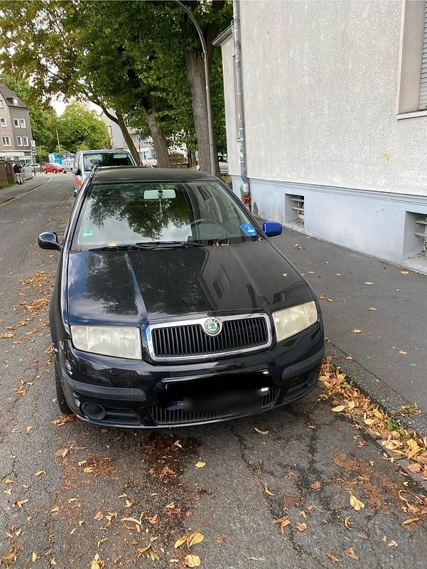 Schwarz Gebraucht 2004 Skoda Fabia Limousine | 1.200 € (Fairer Preis) - Bild 1/4