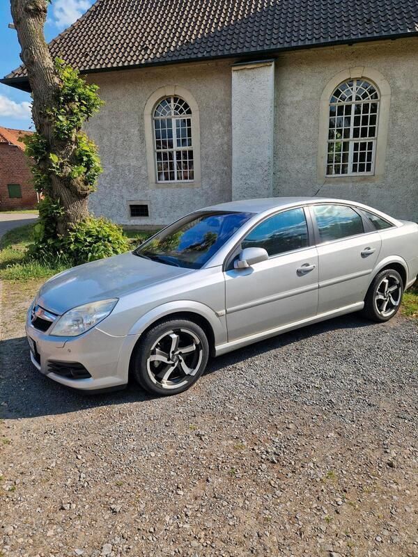 Silber Gebraucht 2005 Opel Vectra Limousine | 1.300 € (Guter Preis) - Bild 1/4