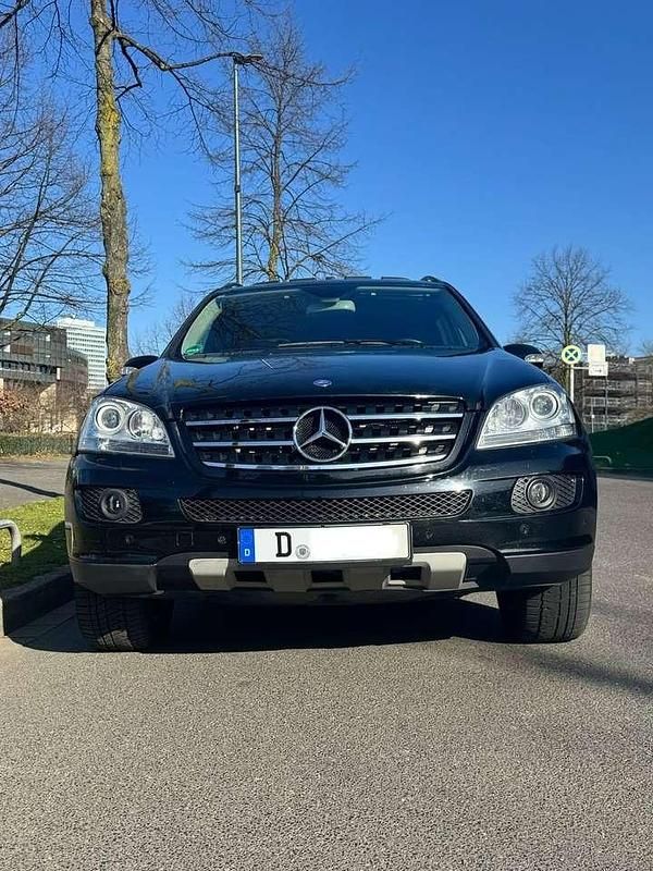 Gebraucht Mercedes ML320 224 PS (164 kW) 2006 SUV