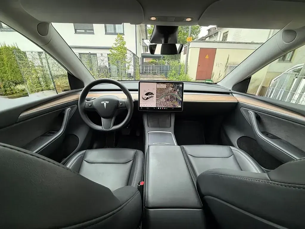 Gebraucht Tesla Model Y Long Range AWD 274 kW (373 PS) 2022 Weiß SUV
