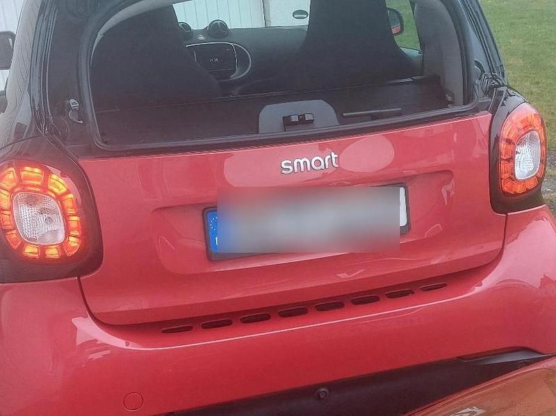 Gebraucht Smart ForTwo Coupé Passion 71 PS (52 kW) 2016 Rot Coupé