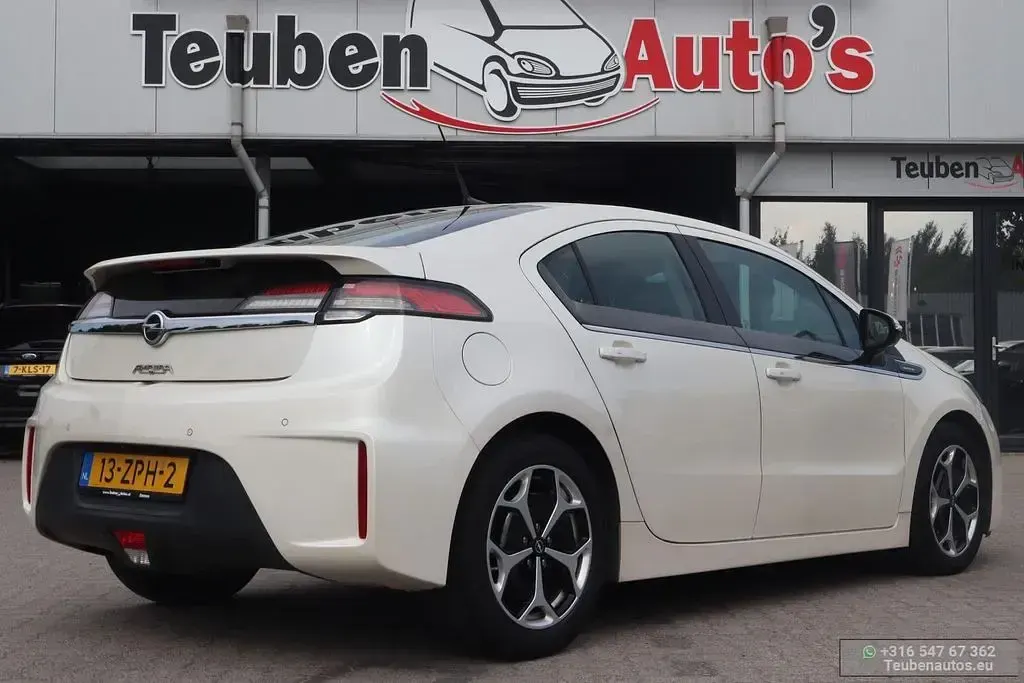 Gebraucht Opel Ampera 151 PS (111 kW) 2012 Weiß Kleinwagen