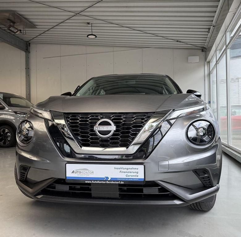 Grau Gebraucht 2025 Nissan Juke Acenta SUV | 20.970 € (Guter Preis) - Bild 1/4