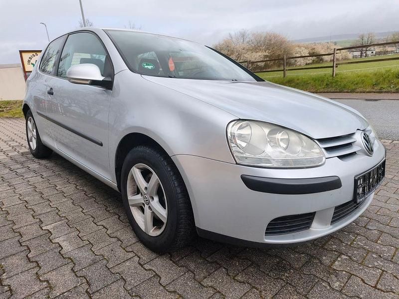 Gebraucht VW Golf IV Trendline 75 PS (55 kW) 2004 Reflexsilber metallic Limousine