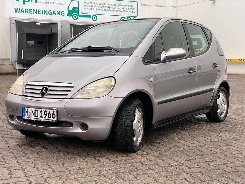 Grau Gebraucht 1998 Mercedes A140 Avantgarde Van / Kleinbus | 2.100 € (Fairer Preis) - Bild 1/4