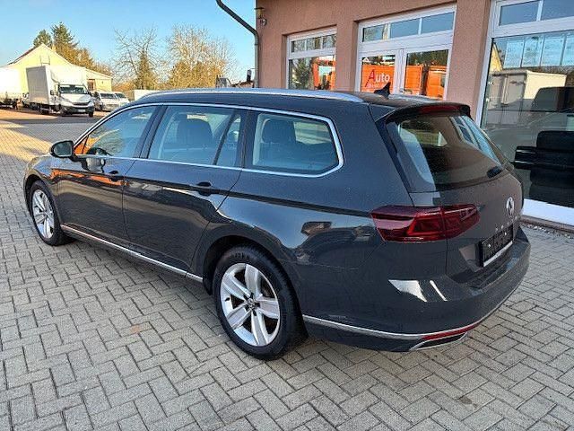 Gebraucht VW Passat Elegance 190 PS (139 kW) 2019 Grau Kombi
