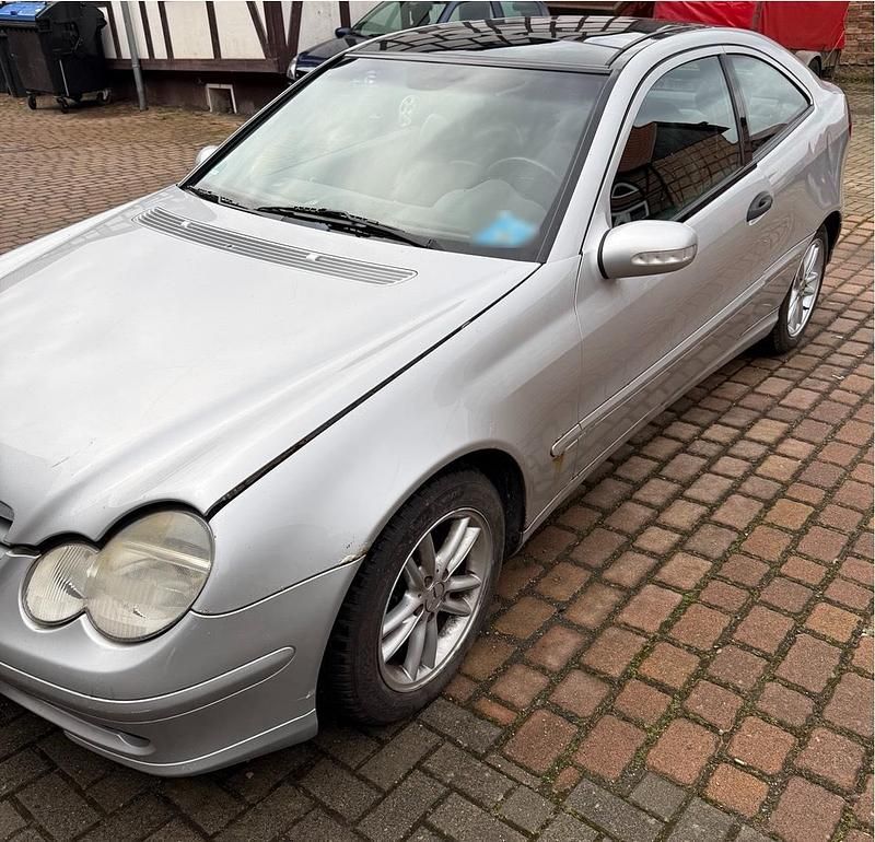 Gebraucht Mercedes C200 163 PS (119 kW) 2002 Grau Coupé