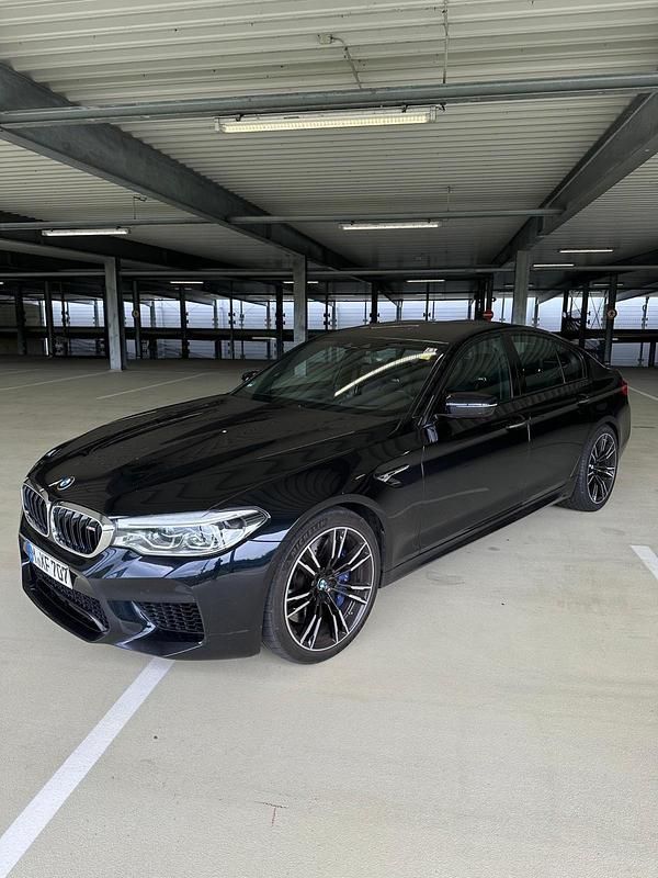 Schwarz Gebraucht 2018 BMW M5 Limousine | 59.999 € (Etwas zu teuer) - Bild 1/4