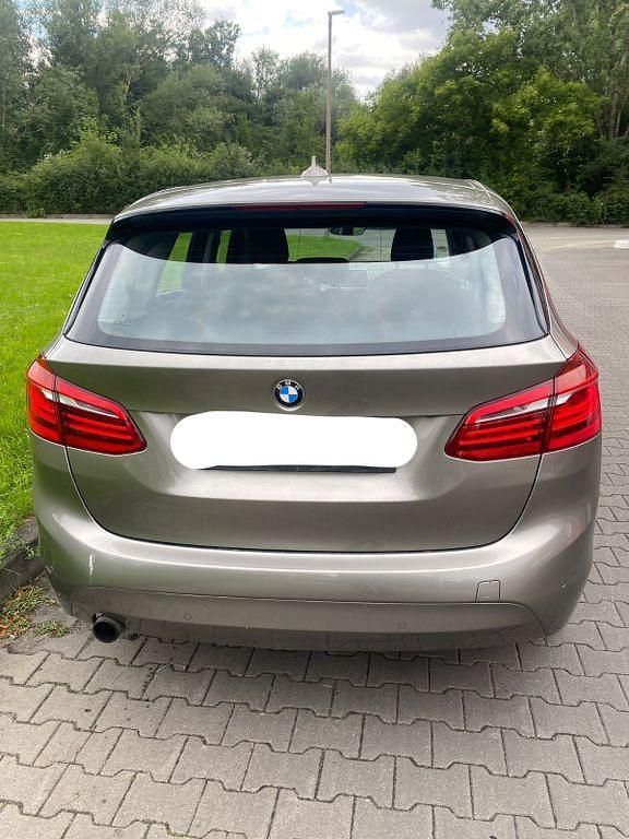 Gebraucht BMW 218 Active Tourer 136 PS (100 kW) 2015 Braun Van / Kleinbus