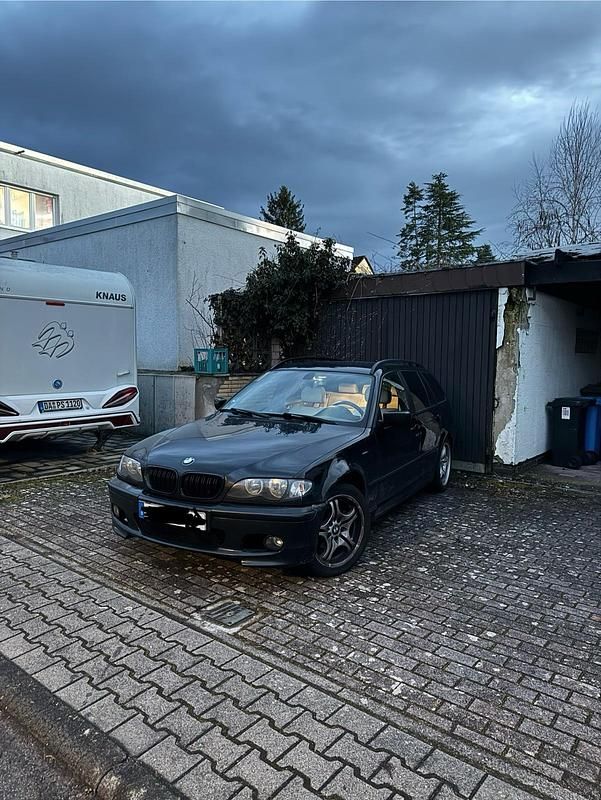 Gebraucht BMW 318 Basis 143 PS (105 kW) 2004 Schwarz Kombi