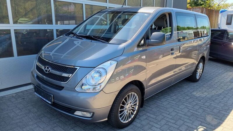 Gebraucht Hyundai H-1 170 PS (125 kW) 2010 Grau Van / Kleinbus