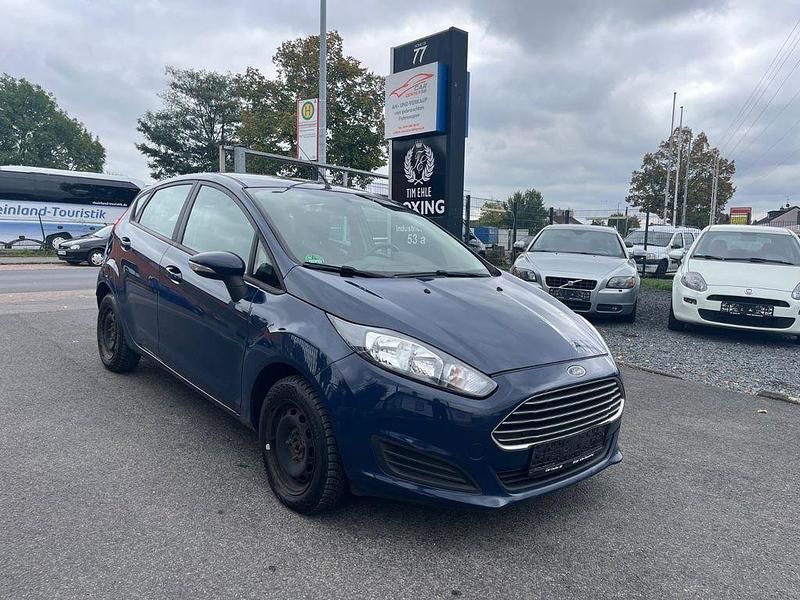 Blau Gebraucht 2013 Ford Fiesta Trend Kleinwagen | 2.500 € (Superpreis) - Bild 1/4