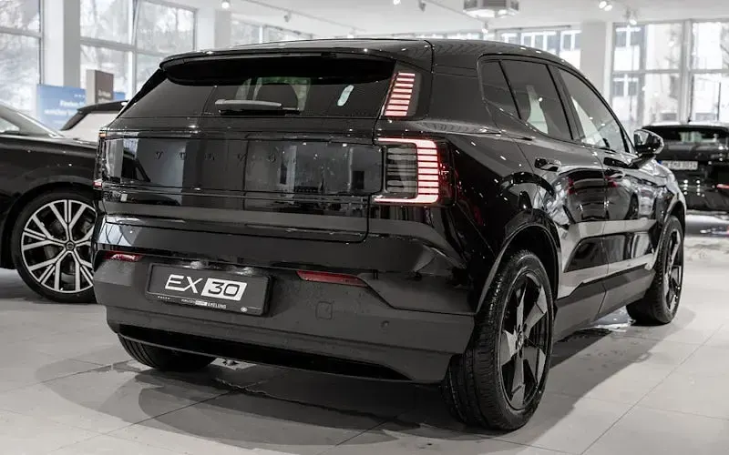 Brugt Volvo EX30 Plus 200 kW (272 HK) 2026 Sort SUV