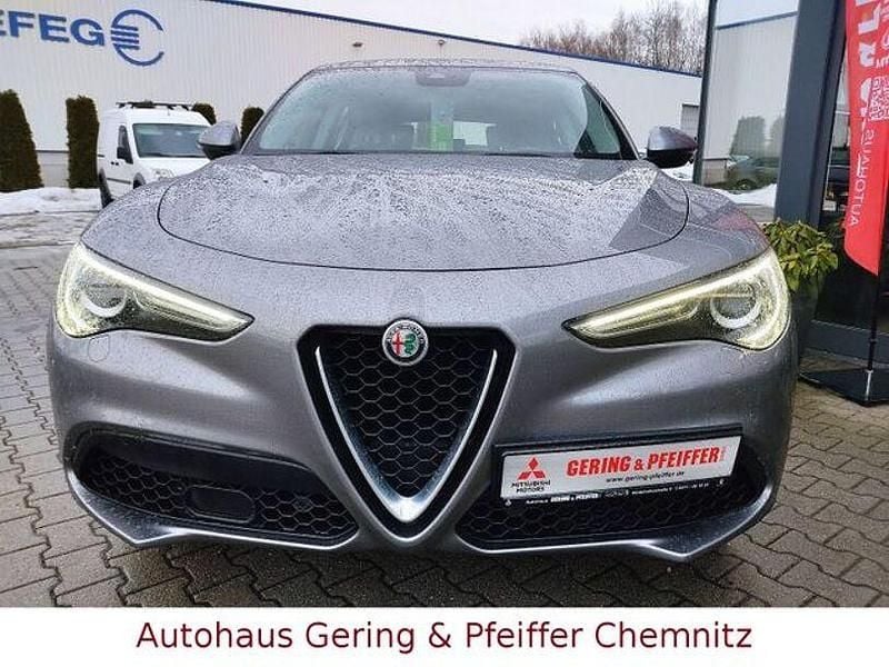 Gebraucht Alfa Romeo Stelvio Super 200 PS (147 kW) 2018 Silber SUV