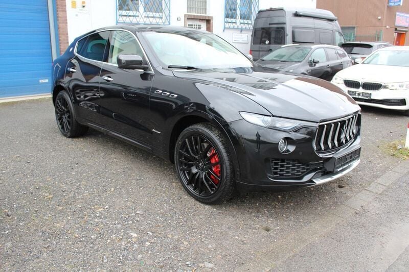 Schwarz Gebraucht 2019 Maserati Levante GranLusso SUV | 34.900 € - Bild 1/4