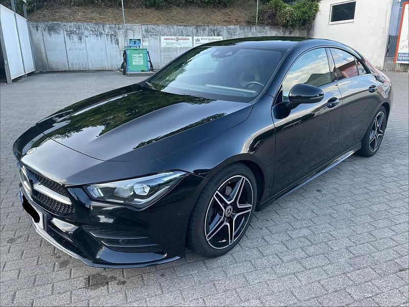 Gebraucht Mercedes CLA200 AMG line 163 PS (119 kW) 2020 Schwarz Coupé
