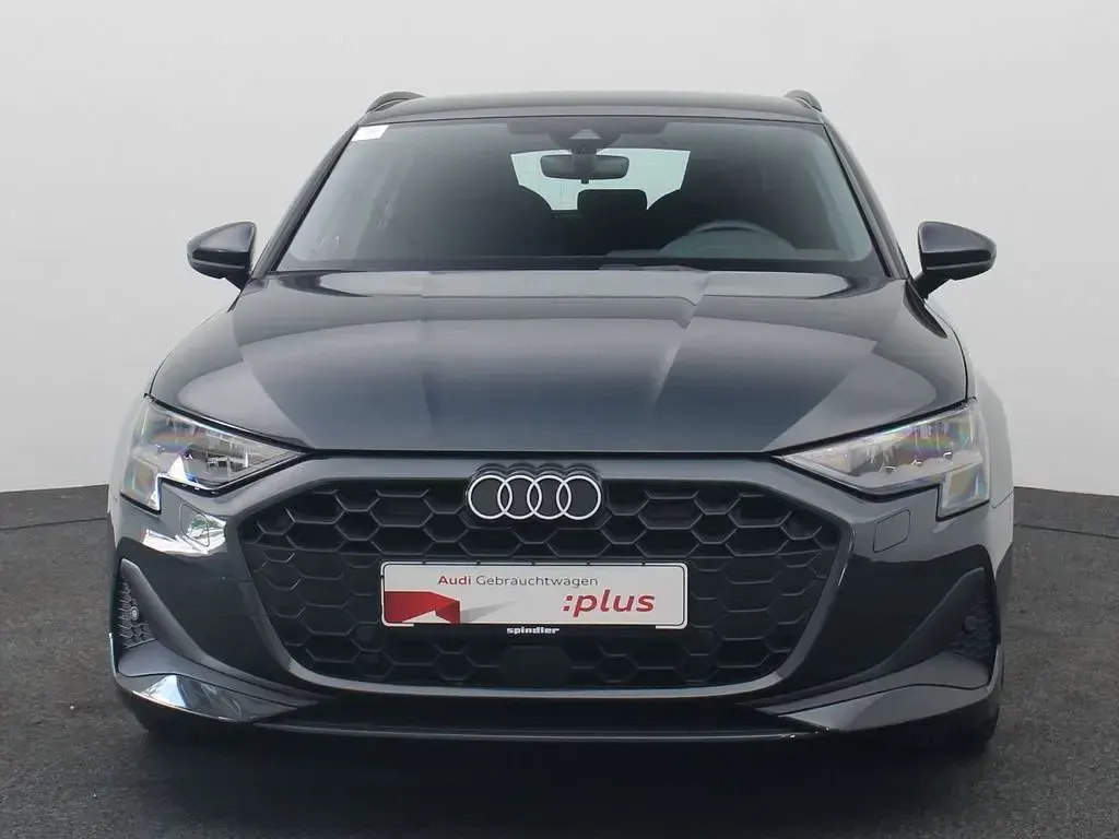 Gebraucht Audi A3 Sport 204 PS (150 kW) 2025 Grau Limousine