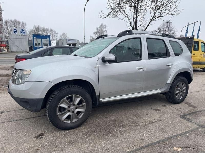 Gebraucht Dacia Duster Lauréate 125 PS (91 kW) 2015 Grau SUV