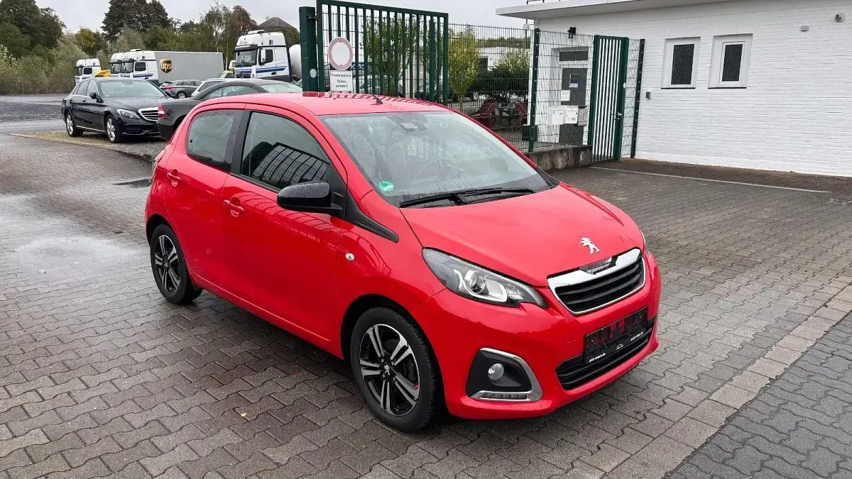 Gebraucht Peugeot 108 Style 82 PS (60 kW) 2017 Rot Kleinwagen