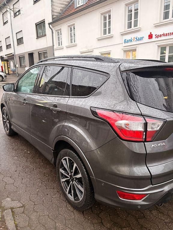 Grau Gebraucht 2019 Ford Kuga ST-Line SUV | 14.900 € (Guter Preis) - Bild 1/4