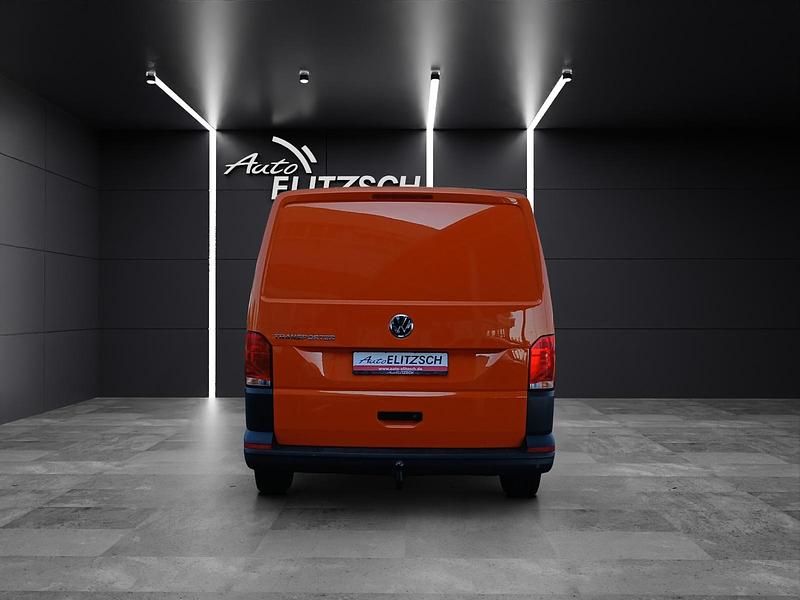 Gebraucht VW T6.1 110 PS (80 kW) 2021 Leuchtorangeleuchtorangepure greycandyweißleuchtorangecandyweiß Van