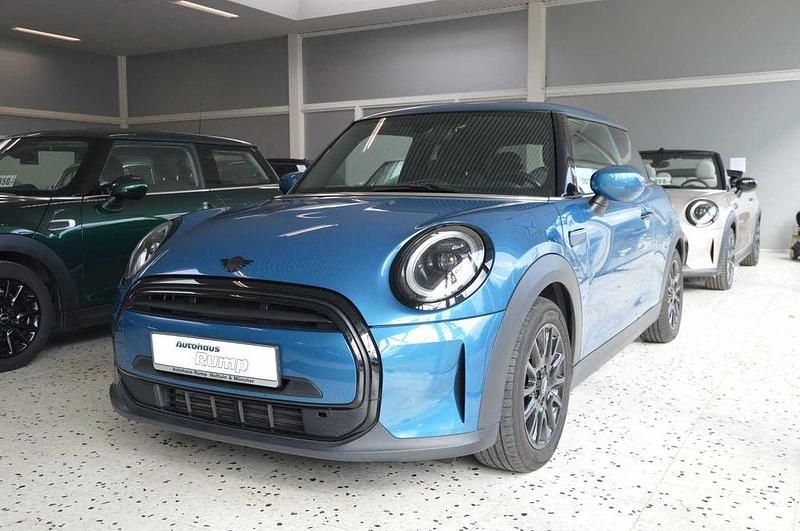 Island blue metallic Gebraucht 2021 Mini ONE Classic Kleinwagen | 16.950 € (Etwas zu teuer) - Bild 1/4