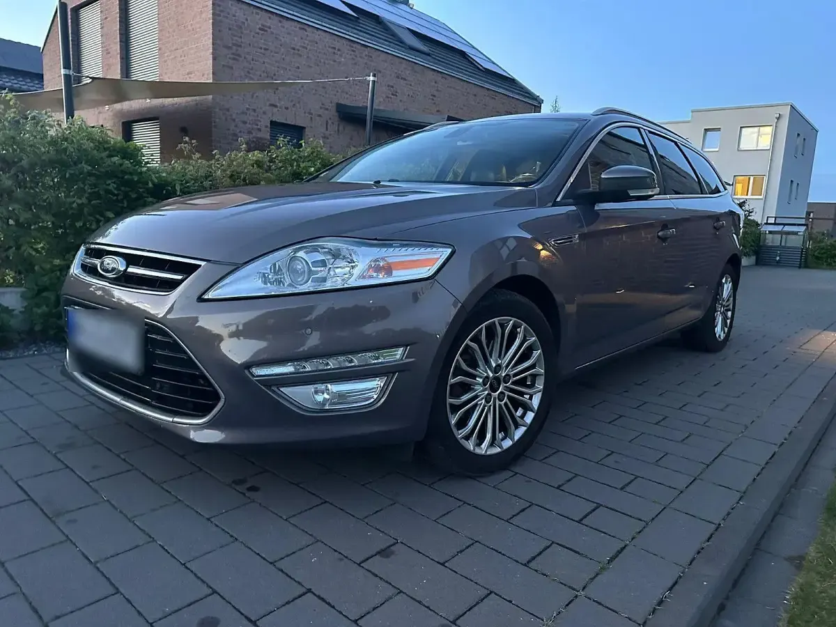 Second-hand Ford Mondeo Ambiente 140 CP (102 kW) 2013 Gri Break