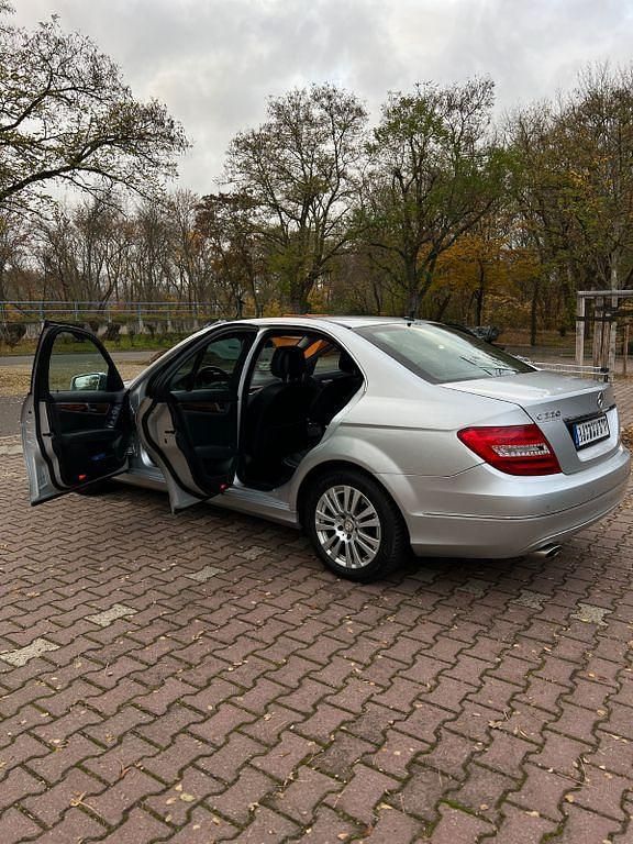 Gebraucht Mercedes 220 170 PS (125 kW) 2011 Grau Limousine