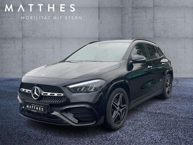 Schwarz Gebraucht 2025 Mercedes GLA200 AMG SUV | 44.490 € (Fairer Preis) - Bild 1/4