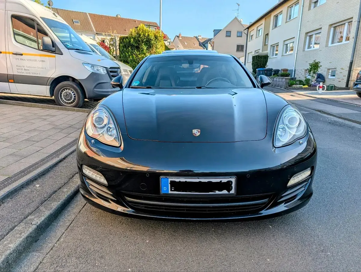 Occasion Porsche Panamera 250 ch (183 kW) 2012 Noir Citadine