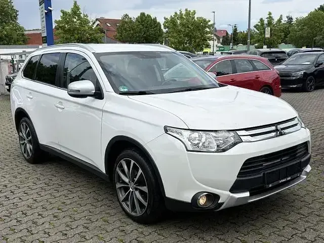 Gebraucht Mitsubishi Outlander Diamant Edition 150 PS (110 kW) 2015 Andere SUV