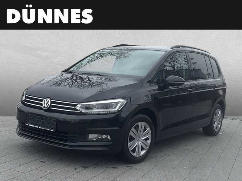Schwarz Gebraucht 2016 VW Touran Comfortline Van / Kleinbus | 13.890 € (Etwas zu teuer) - Bild 1/4