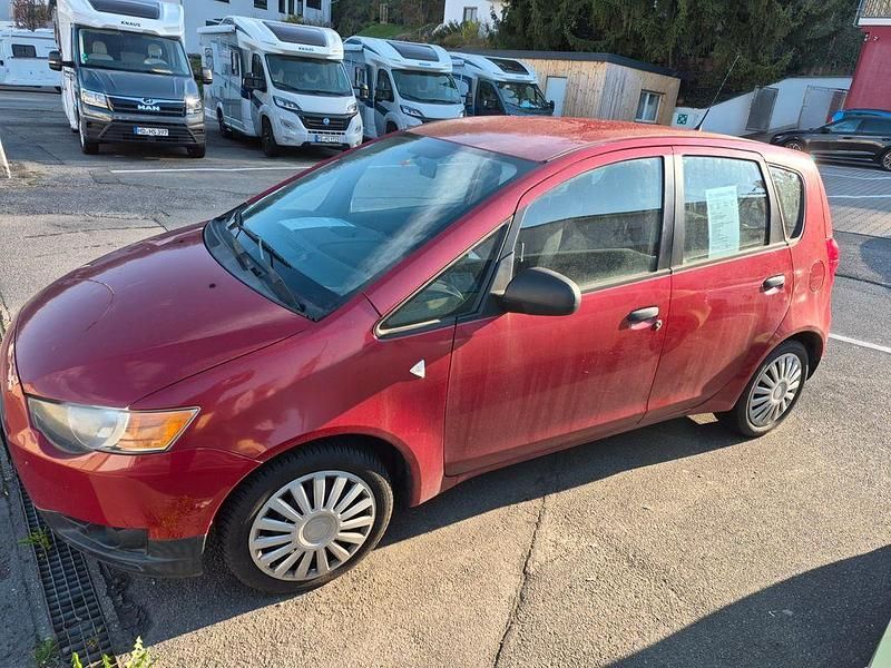 Gebraucht Mitsubishi Colt 95 PS (69 kW) 2009 Rot Kleinwagen
