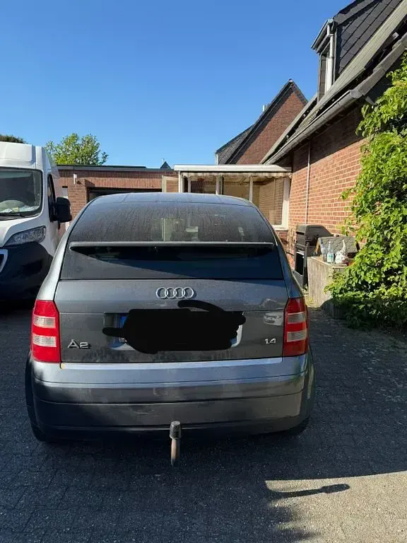 Second-hand Audi A2 75 CP (55 kW) 2003 Gri Hatchback