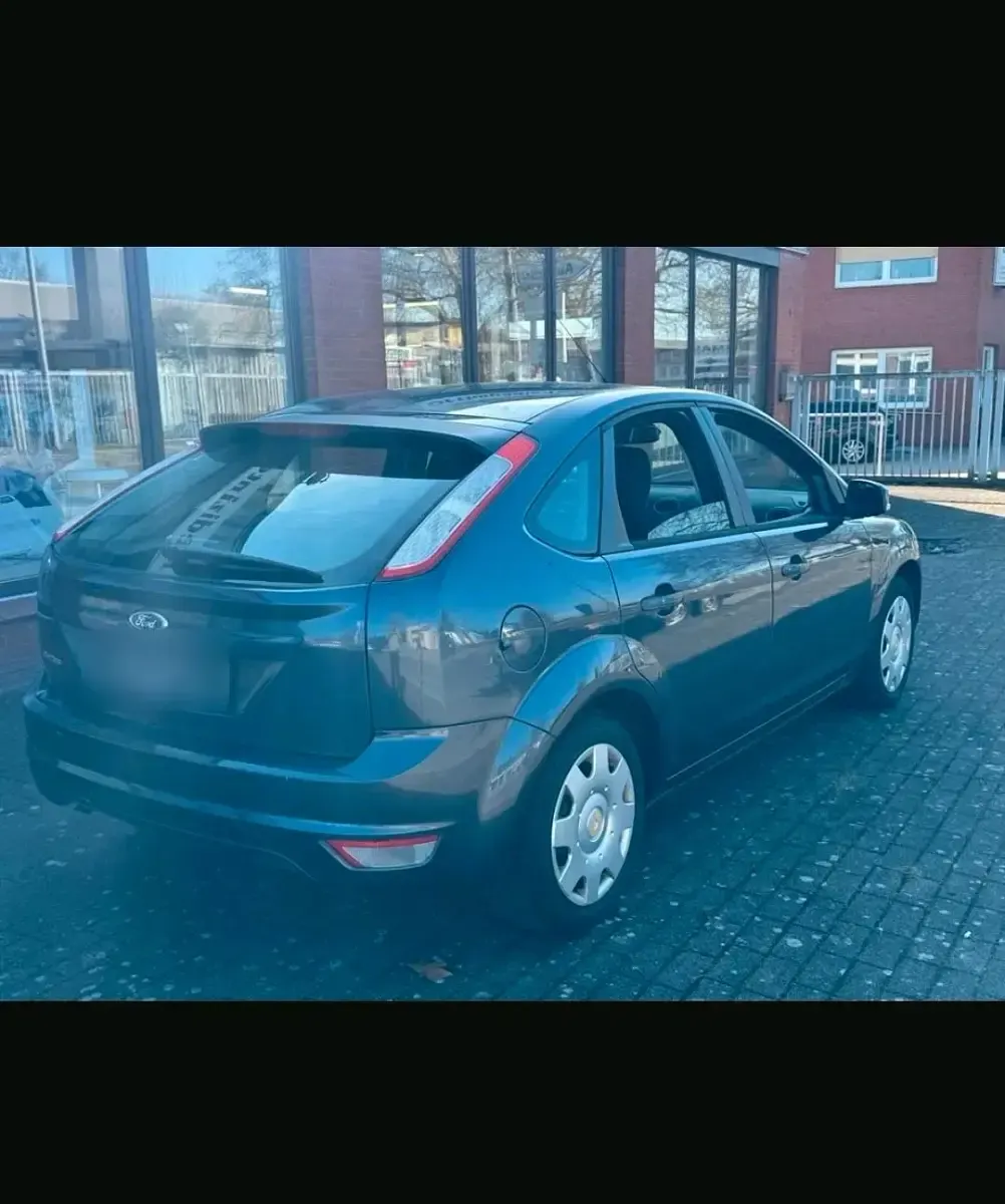 Gebraucht Ford Focus Style 101 PS (74 kW) 2010 Limousine
