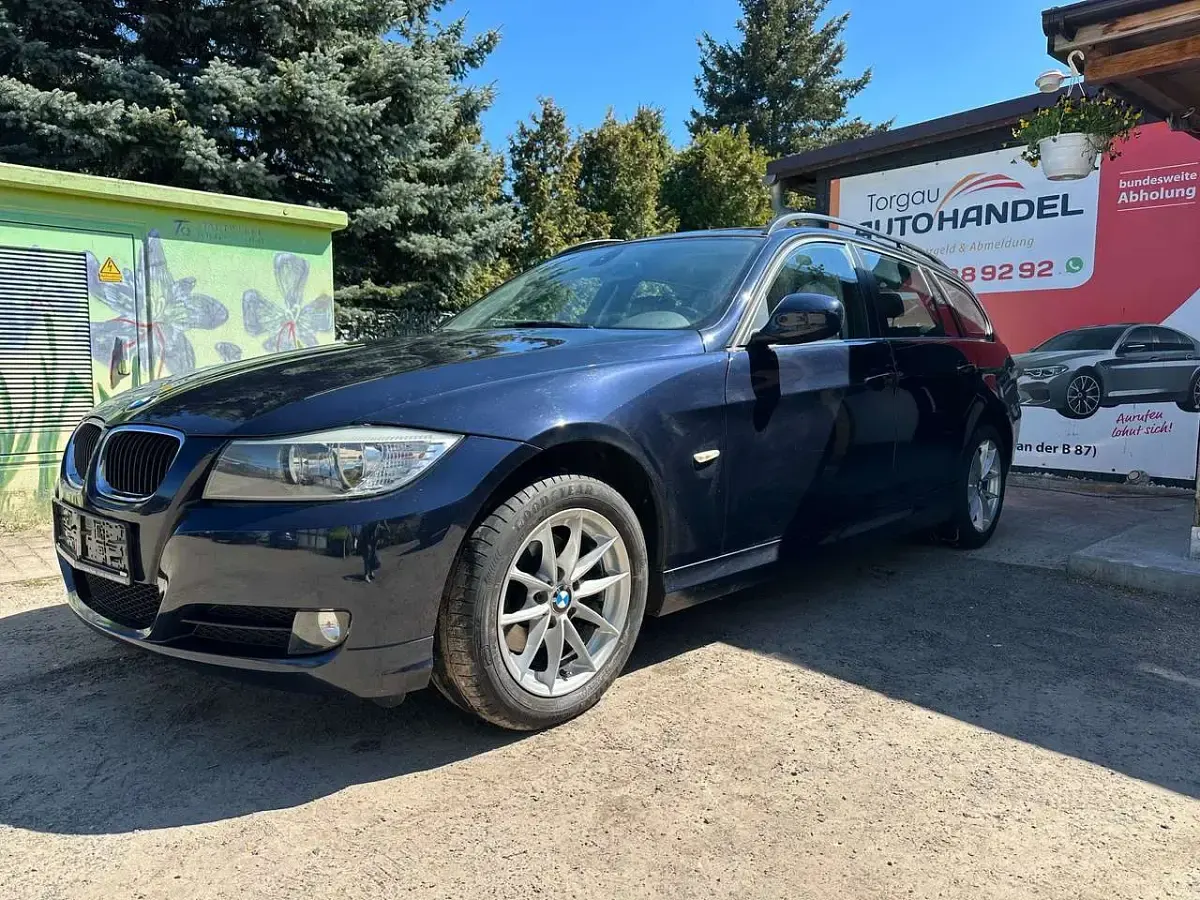 Usata BMW 318 143 CV (105 kW) 2010 Blu Station wagon