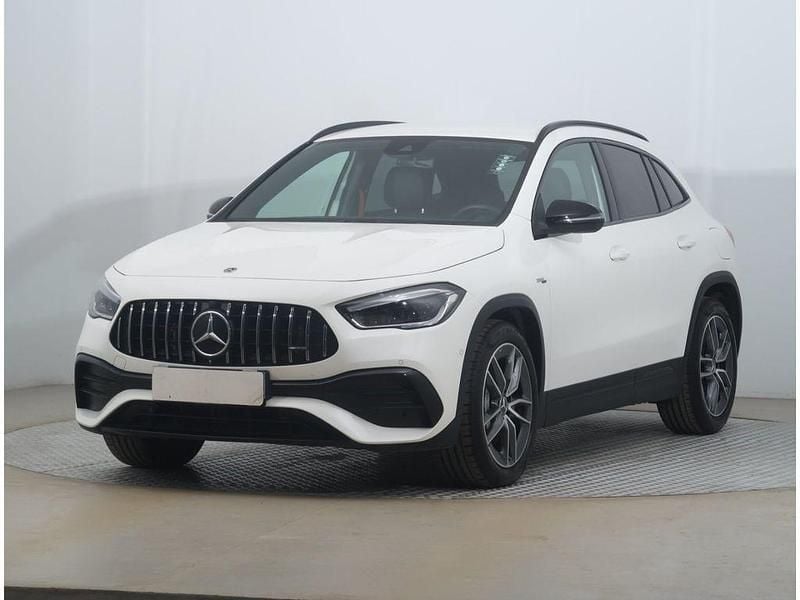 Weiß Gebraucht 2022 Mercedes GLA35 AMG AMG SUV | 40.500 € (Superpreis) - Bild 1/4