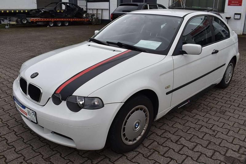 Weiß Gebraucht 2003 BMW 316 Limousine | 1.690 € (Guter Preis) - Bild 1/4