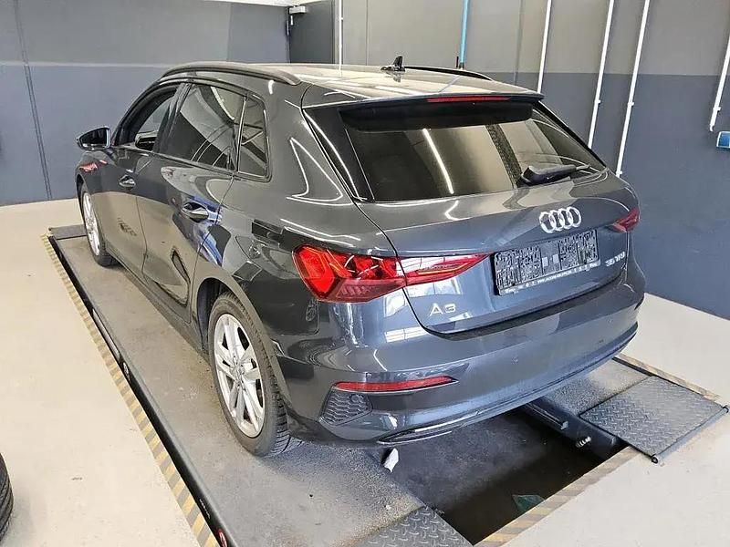 Używany Audi A3 Advanced 110 KM (80 kW) 2021 Szary Sedan/Limuzyna