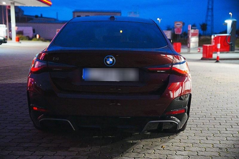 Gebraucht BMW i4 Performance 400 kW (544 PS) 2022 Rot Limousine