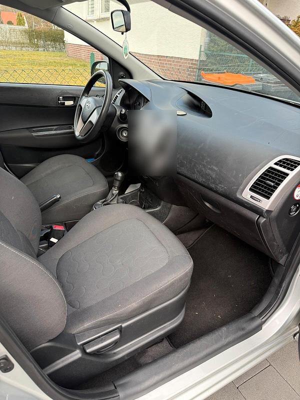 Gebraucht Hyundai i20 78 PS (57 kW) 2012 Kleinwagen