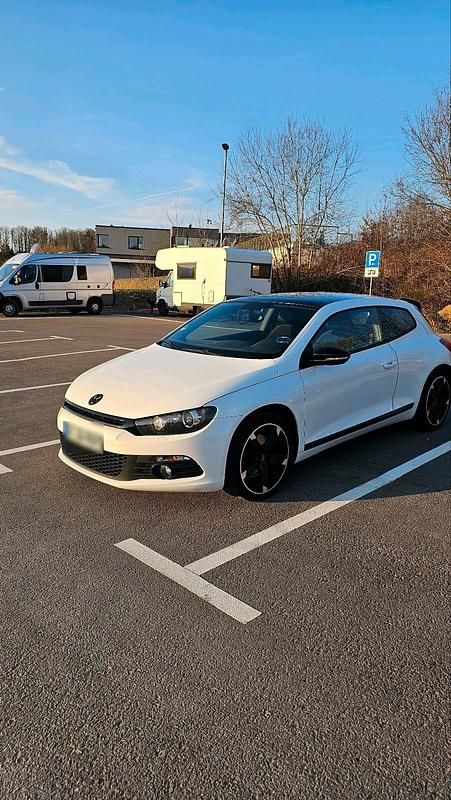 Gebraucht VW Scirocco 160 PS (117 kW) 2012 Weiß Coupé